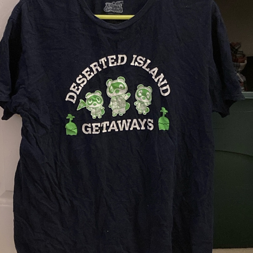 Animal Crossing Shirt XL